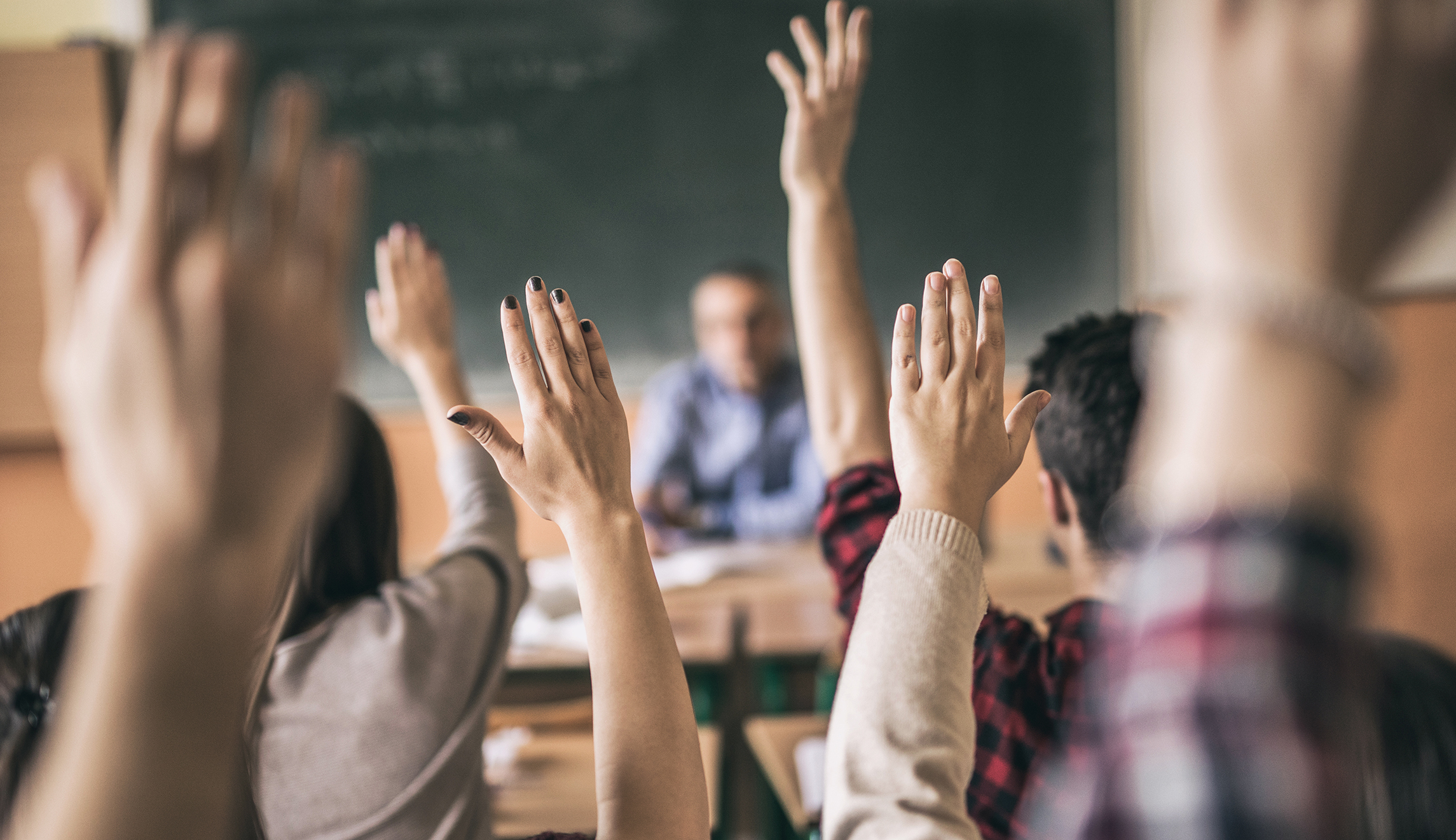 Professors reportedly recommend students wear gender pronoun name cards in class
