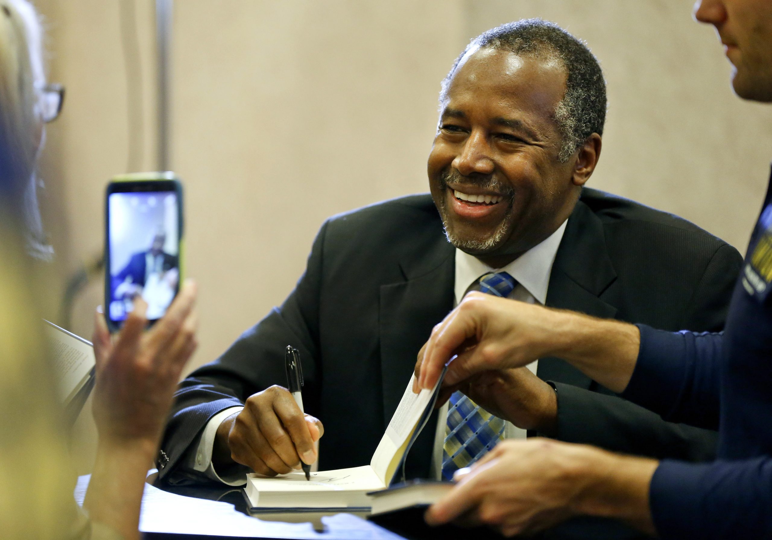 GOP campaigns ponder: Is it safe to attack Ben Carson?
