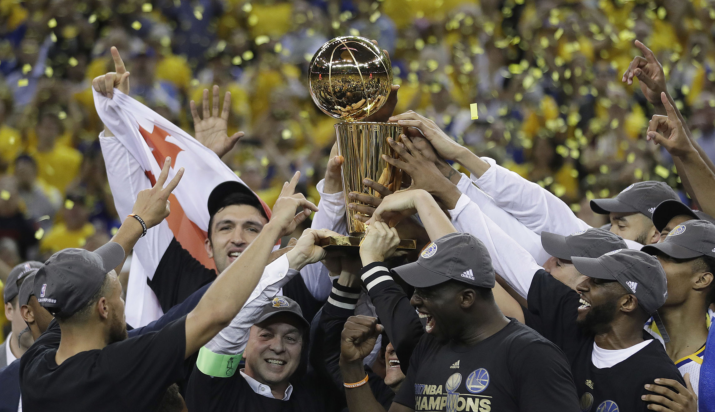 Golden State Warriors reject White House invite after Trump jilts Stephen Curry