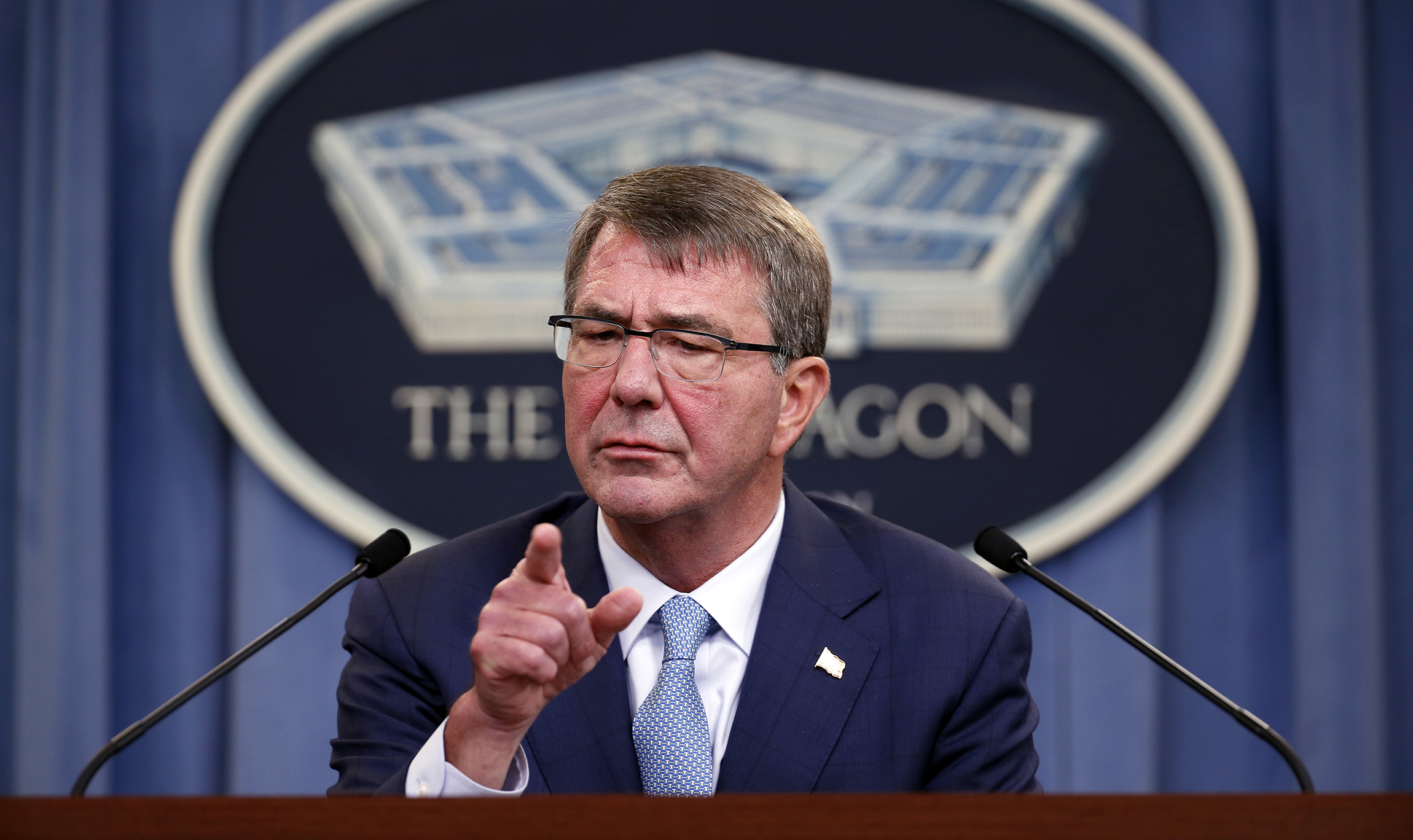 Carter warns Turkey and Syrian Kurds to keep their distance