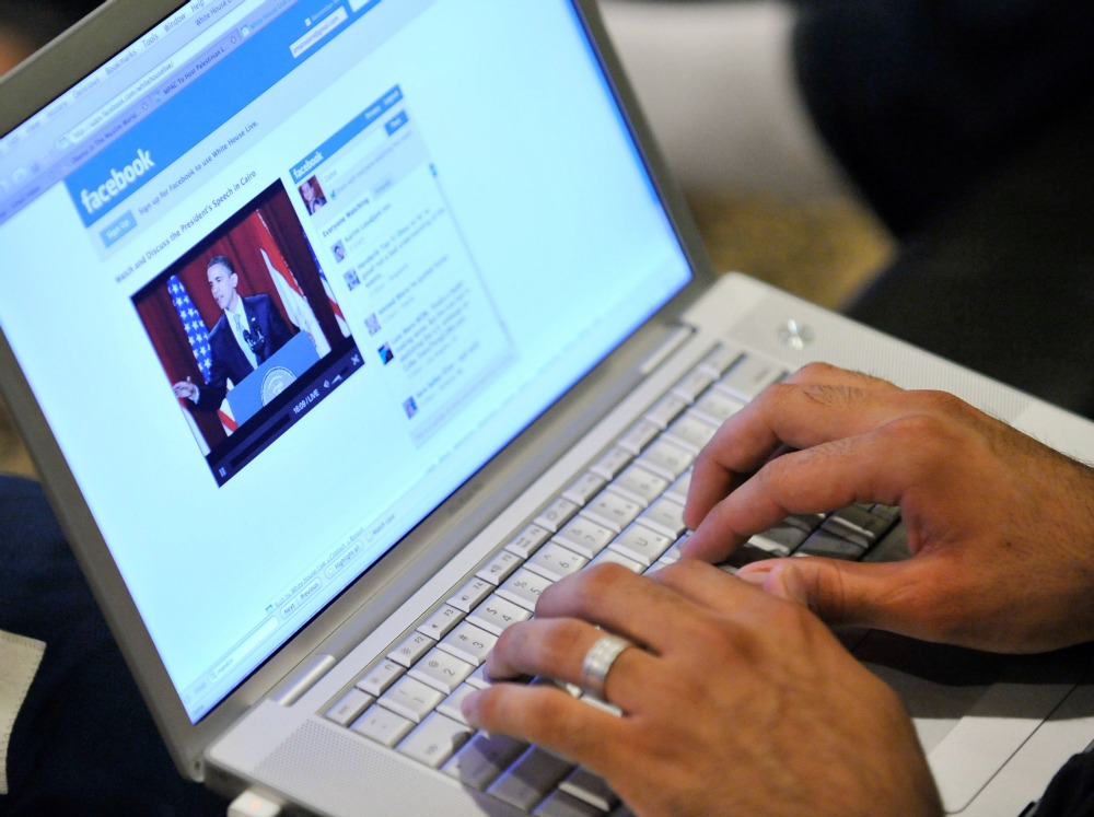 Congress wants to give feds the power to spot terrorists on social media