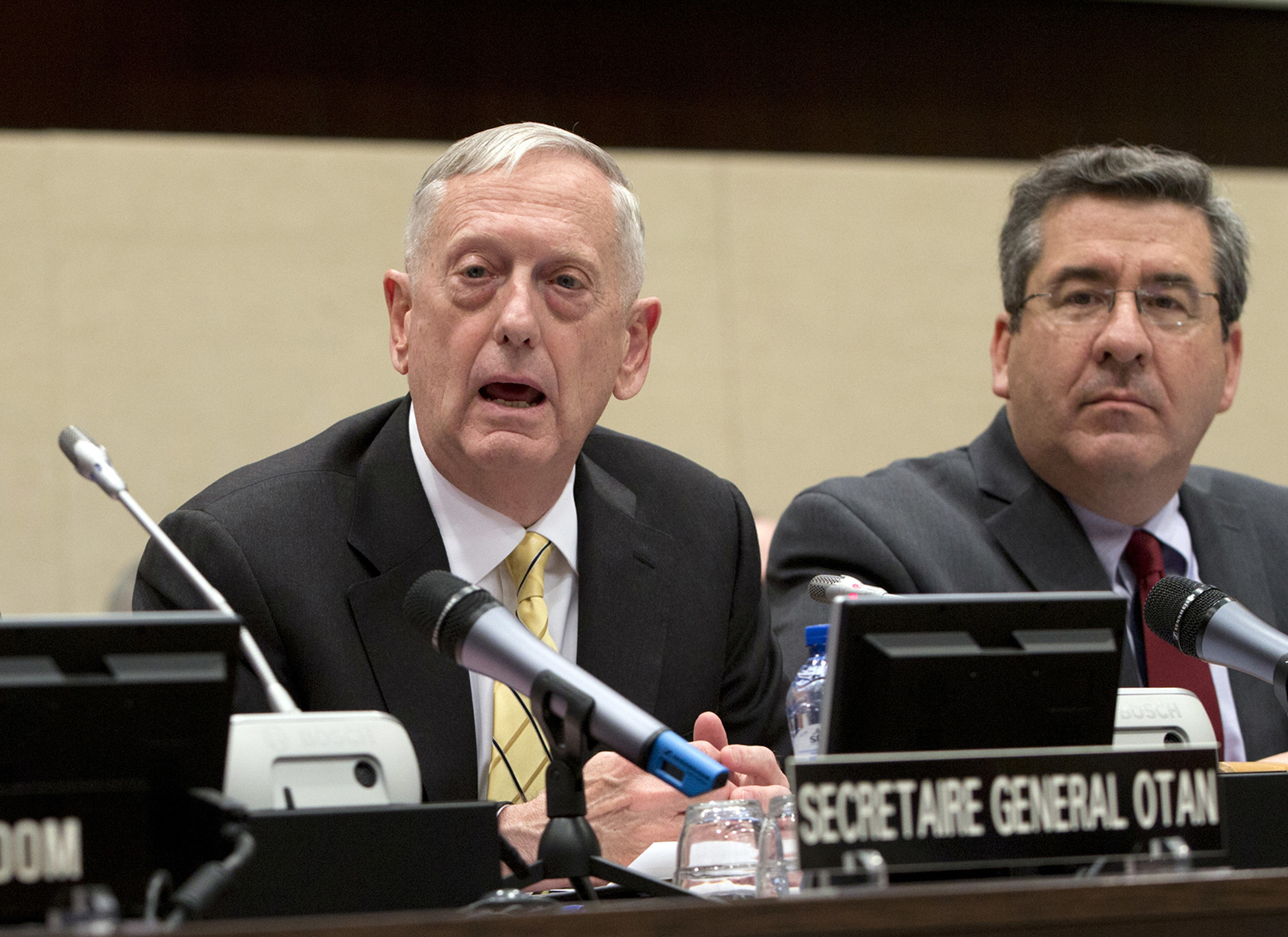 Mattis shoots down idea of military collaboration with Russia in Syria ‘right now’