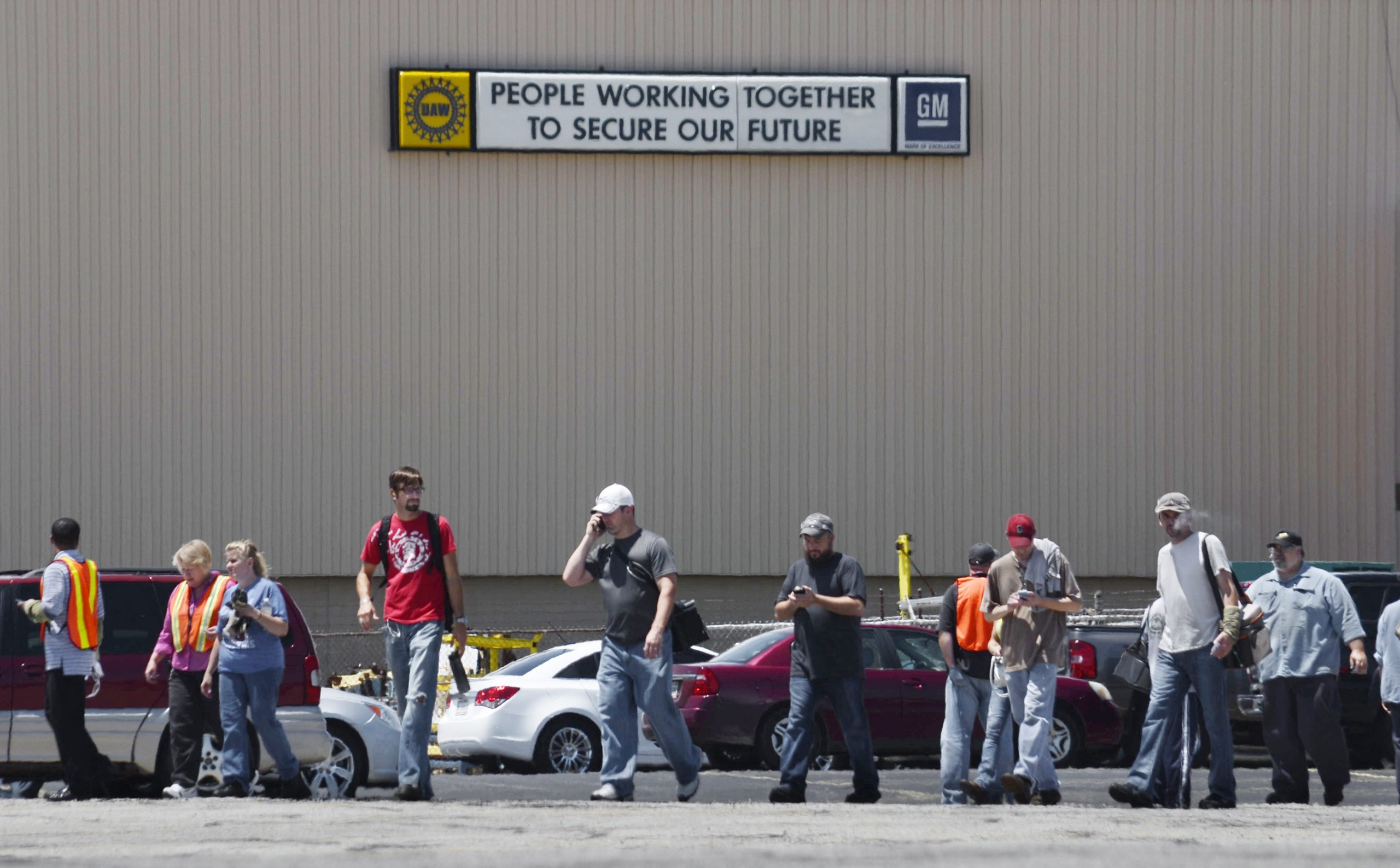Work resumes at Indiana GM plant after explosion