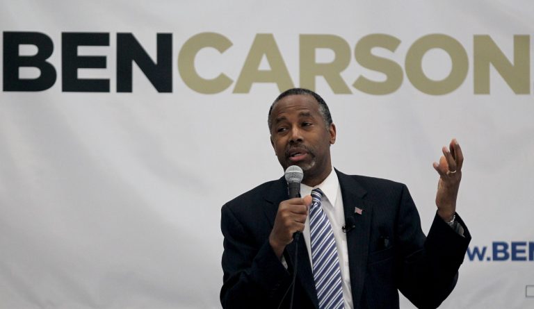 Republican presidential candidate and retired neurosurgeon Ben Carson speaks at Manchester Community College, Sunday, May 10, 2015, in Manchester, N.H. (AP Photo/Mary Schwalm)
