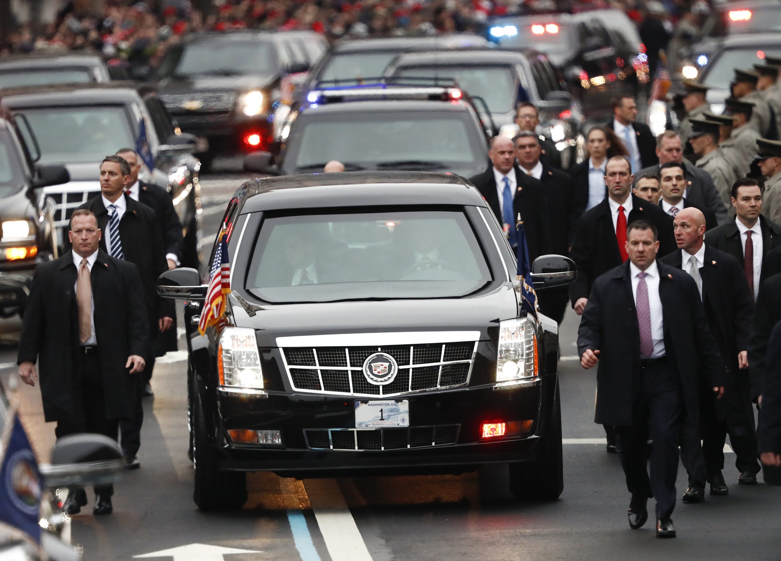 Secret Service: Vehicle in Trump’s motorcade struck by object