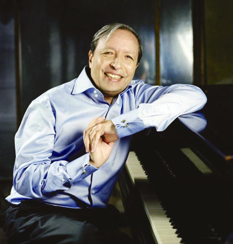 Piano virtuoso Murray Perahia to play at Strathmore