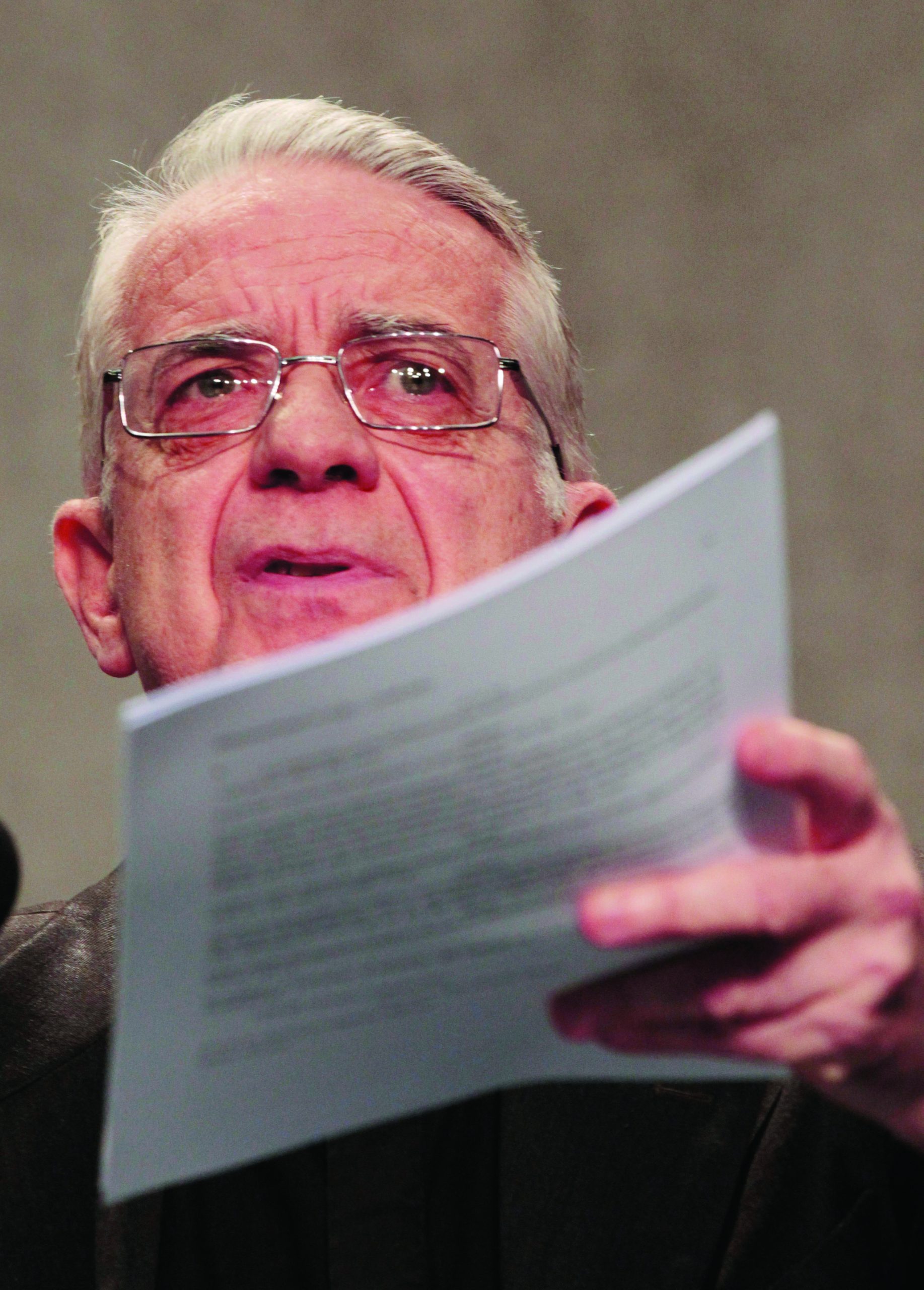 Pope’s butler, 2nd layman face trial in theft case