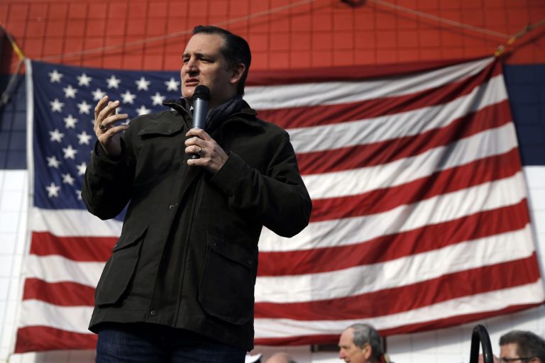 Sen. Ted Cruz, R-Texas, has kept his lead over Donald Trump in Iowa in a new poll, with just 19 days left before the Iowa caucus. (AP Photo/Matt Rourke)