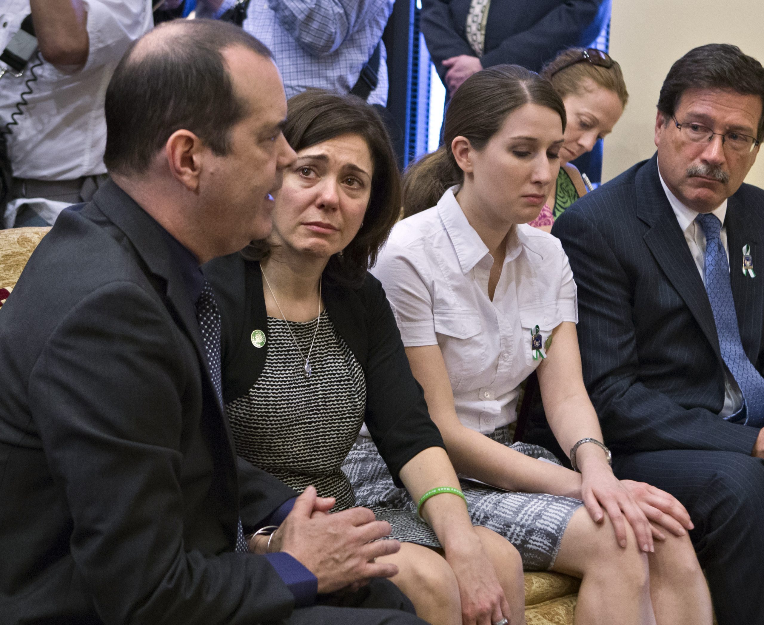In White House, Newtown mom pleads for gun control