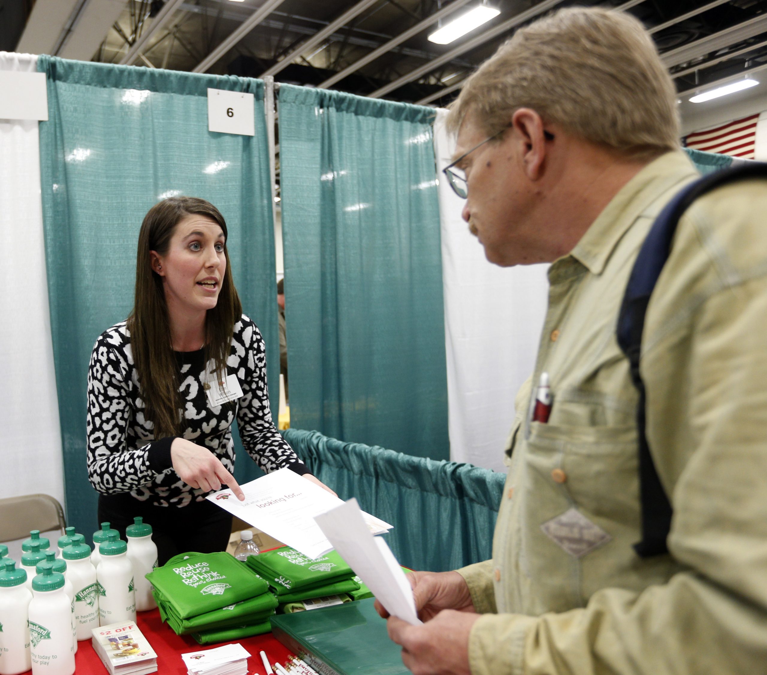 Applications for US unemployment aid jump to 329K