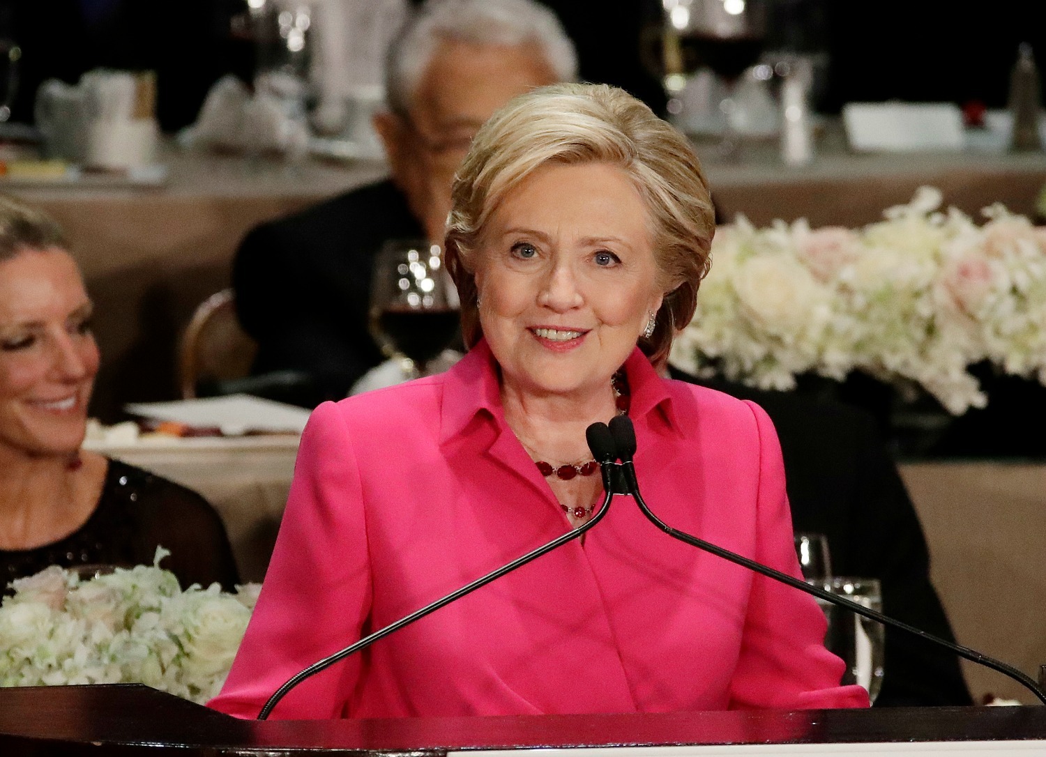 Clinton: ‘Donald looks at the Statue of Liberty and sees a 4’