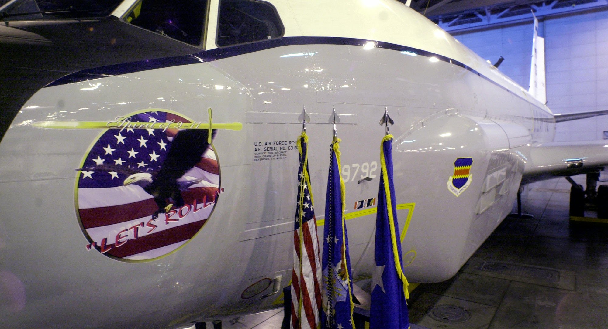 Chinese jet intercepts U.S. reconnaissance aircraft