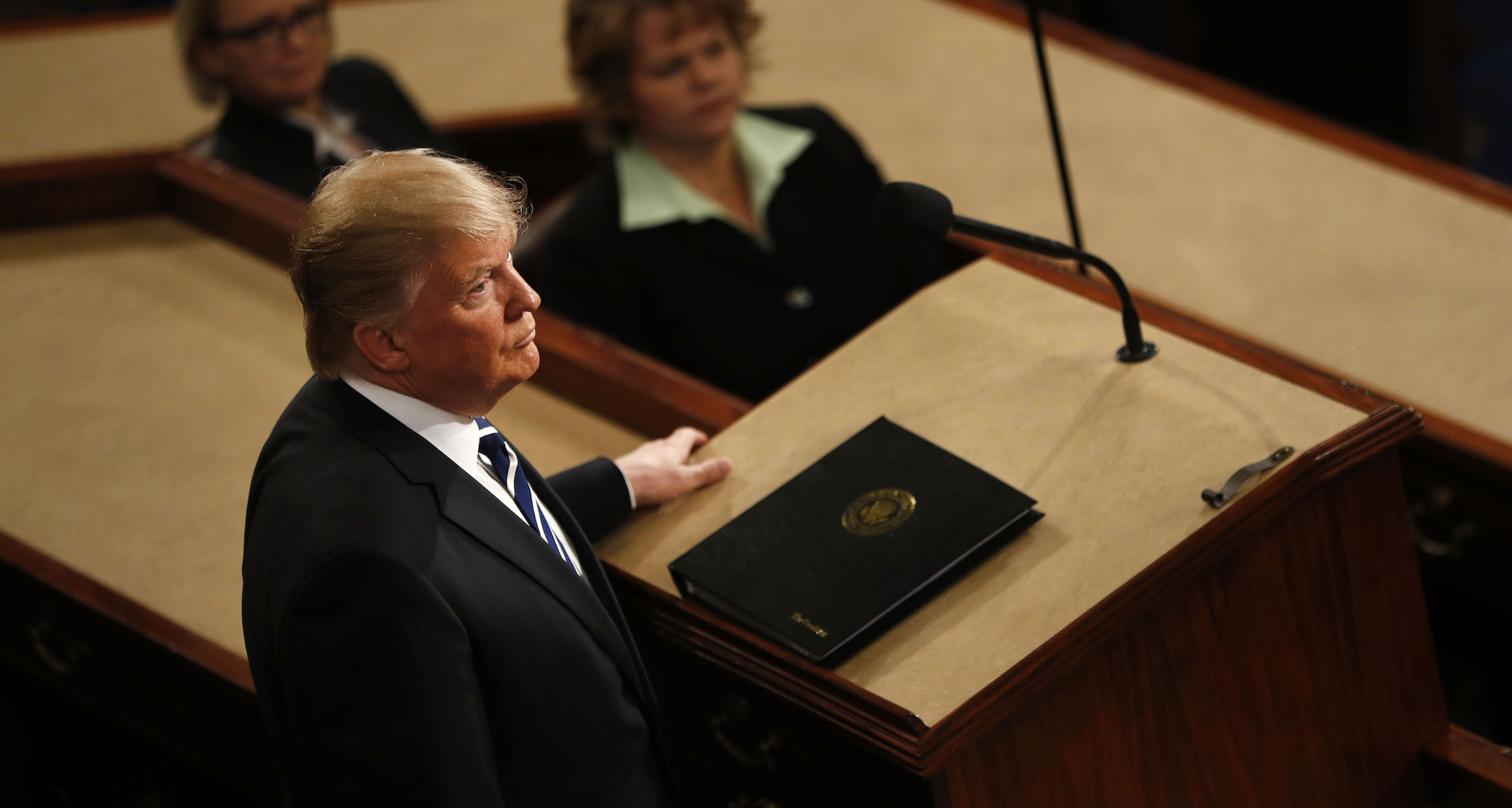 Trump once again defies predicted immigration flip-flop