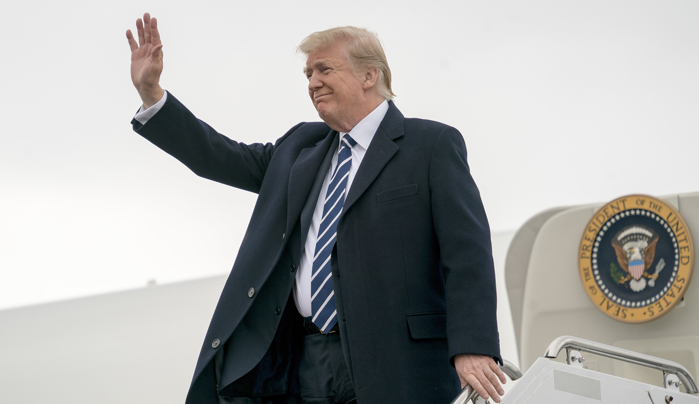Trump’s approval rating rises to 44 percent, new poll says