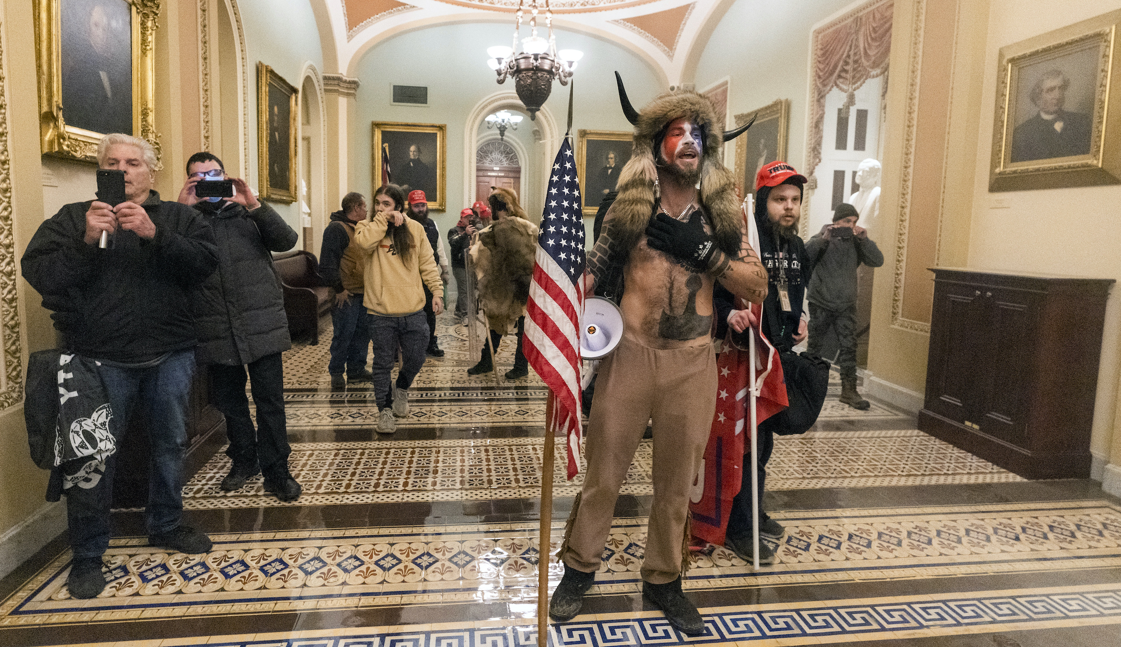 Top Democrat urges TSA and FBI to put Capitol rioters on no-fly list