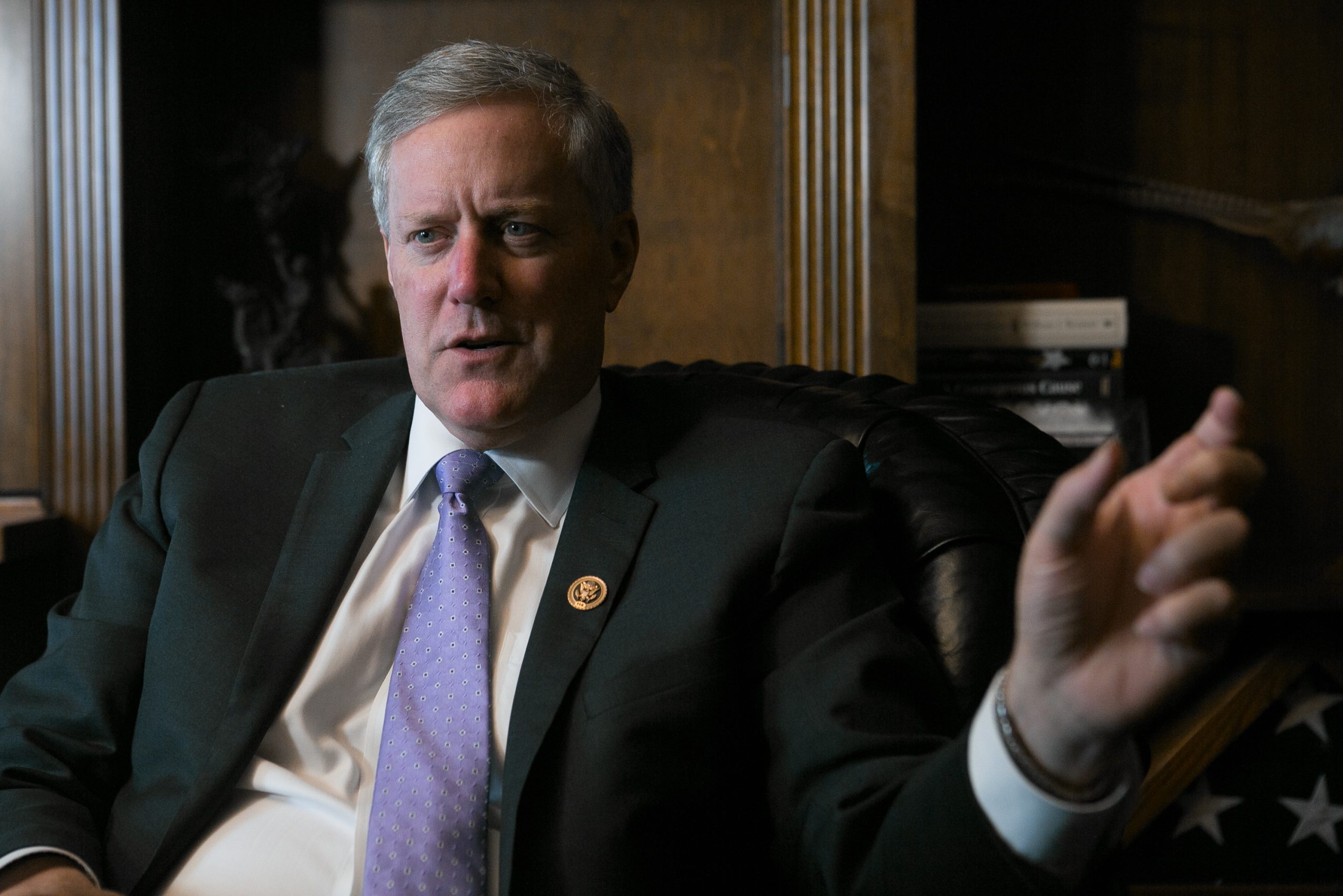 Meadows breaks with Trump: ‘Cummings is not a racist’