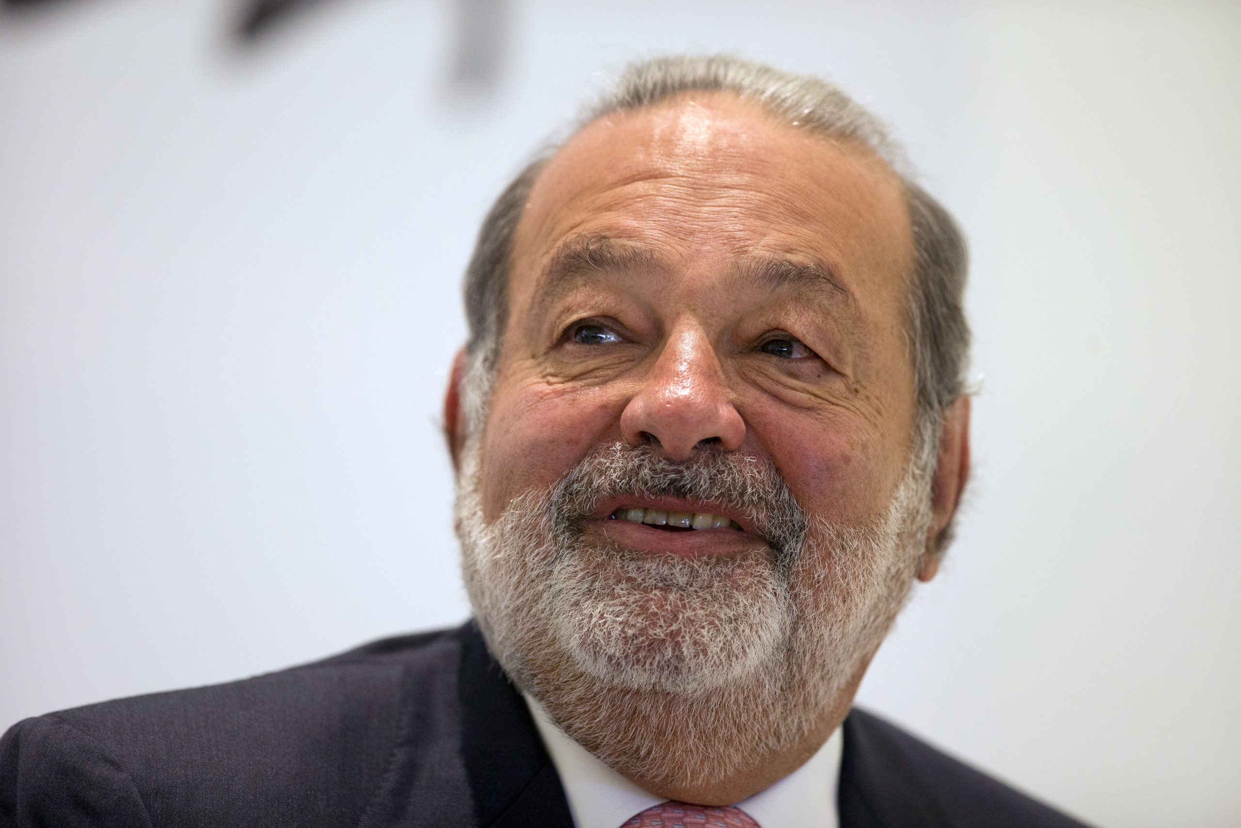 Mexican billionaire offers advice for Latinos