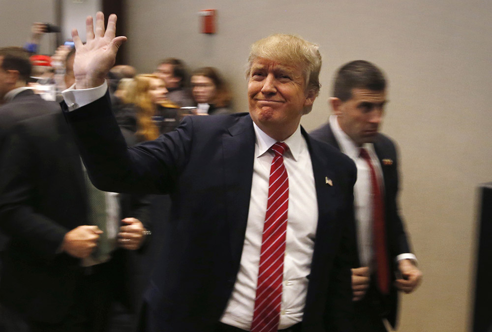 Poll: Voters flocking to Trump over jobs, economy