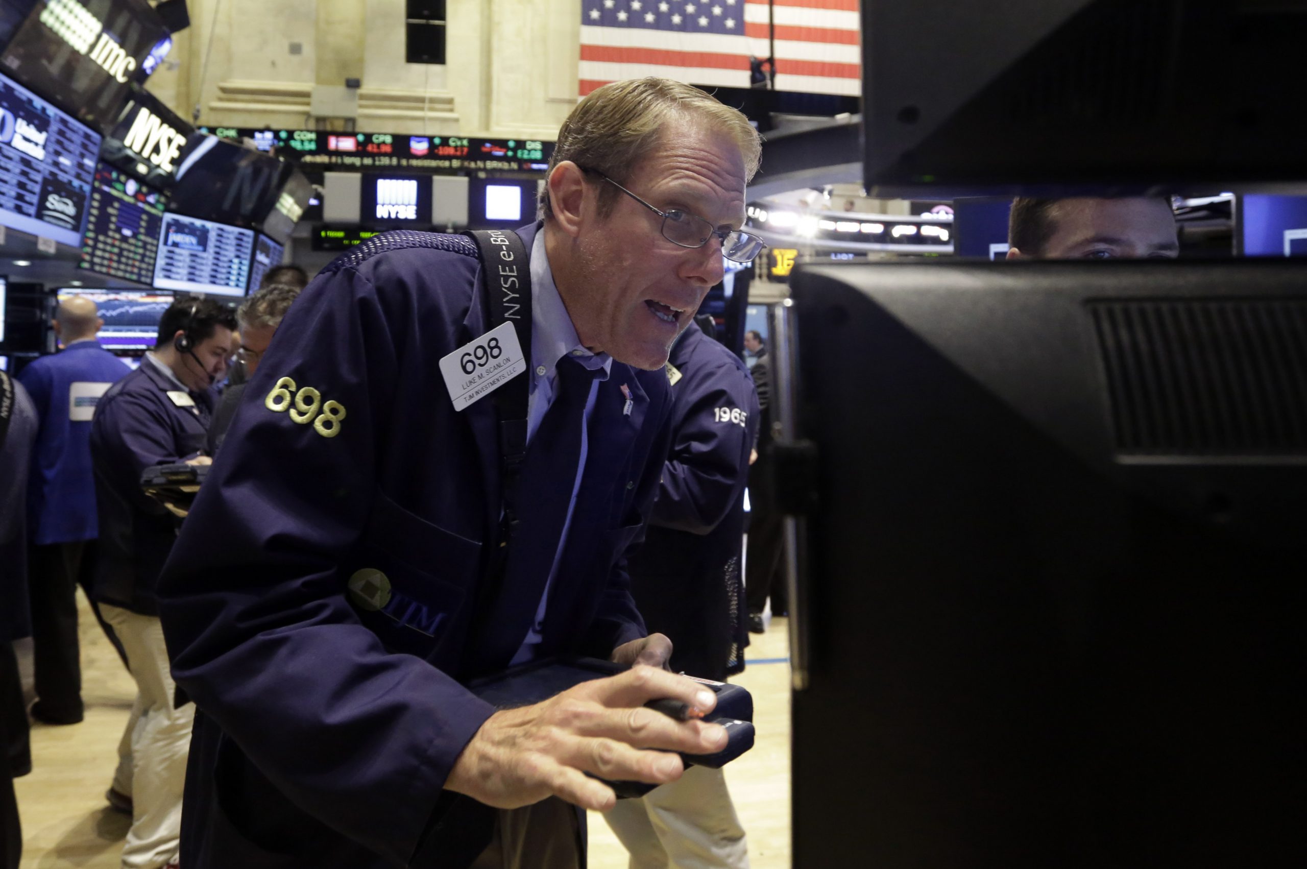 After an early slide, US stocks end mostly higher