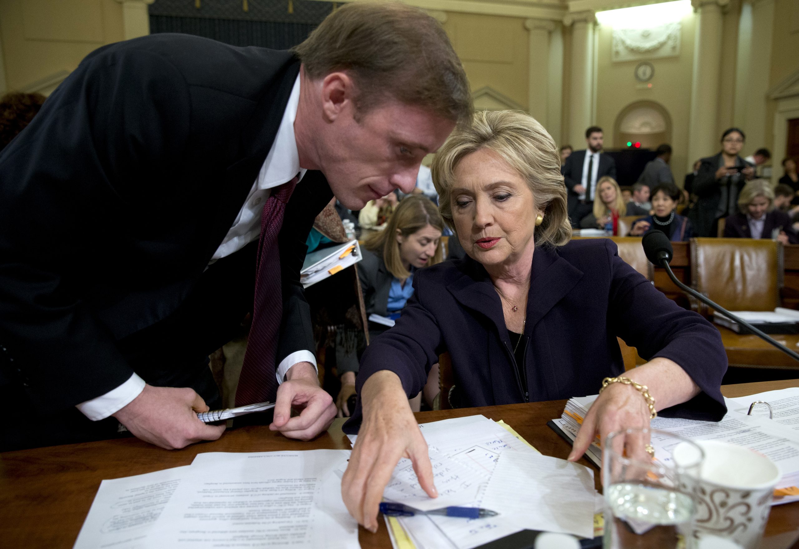 Clinton asked aide to remove classified markings more than once