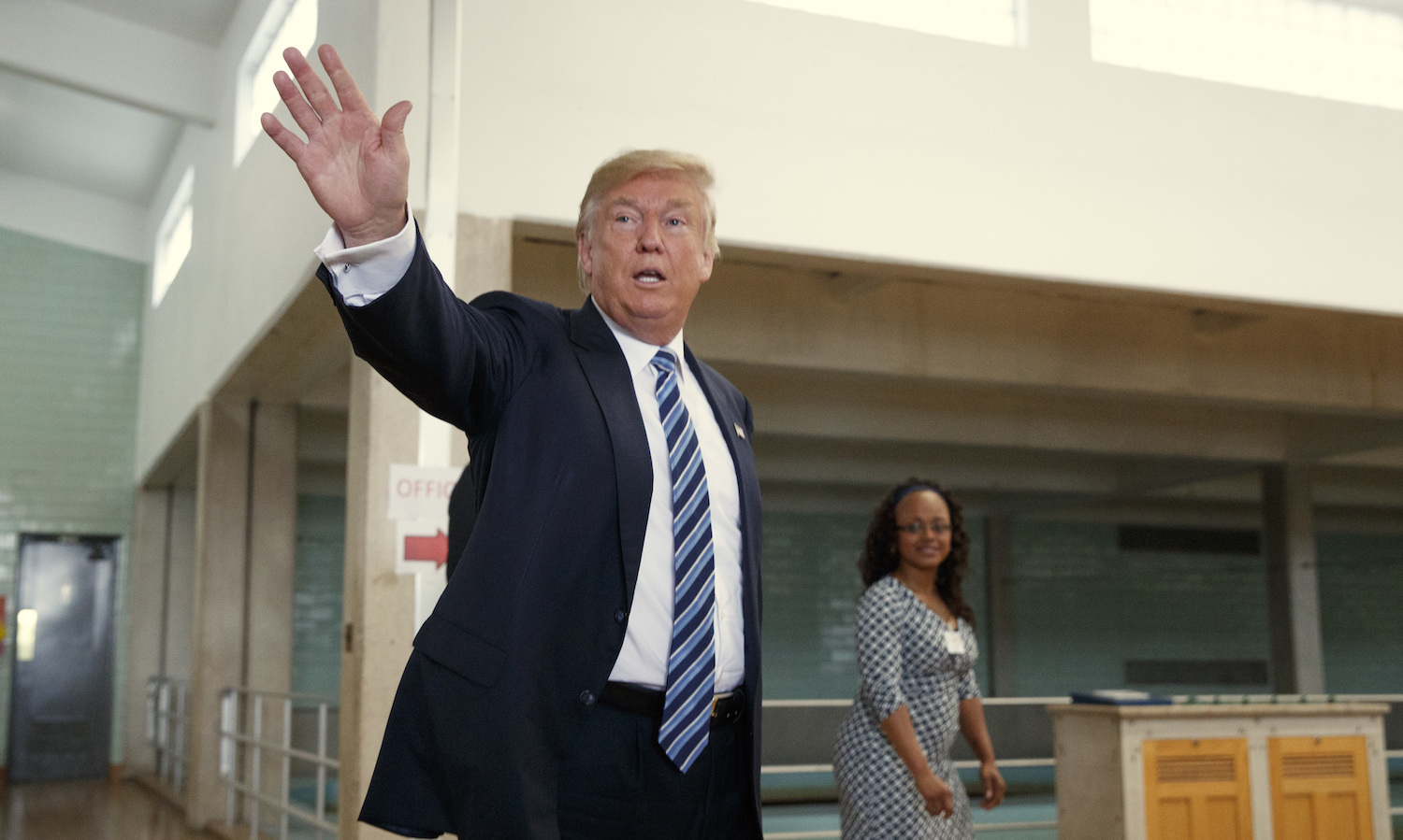 Trump: I don’t think Clinton could do a rally in a room this hot