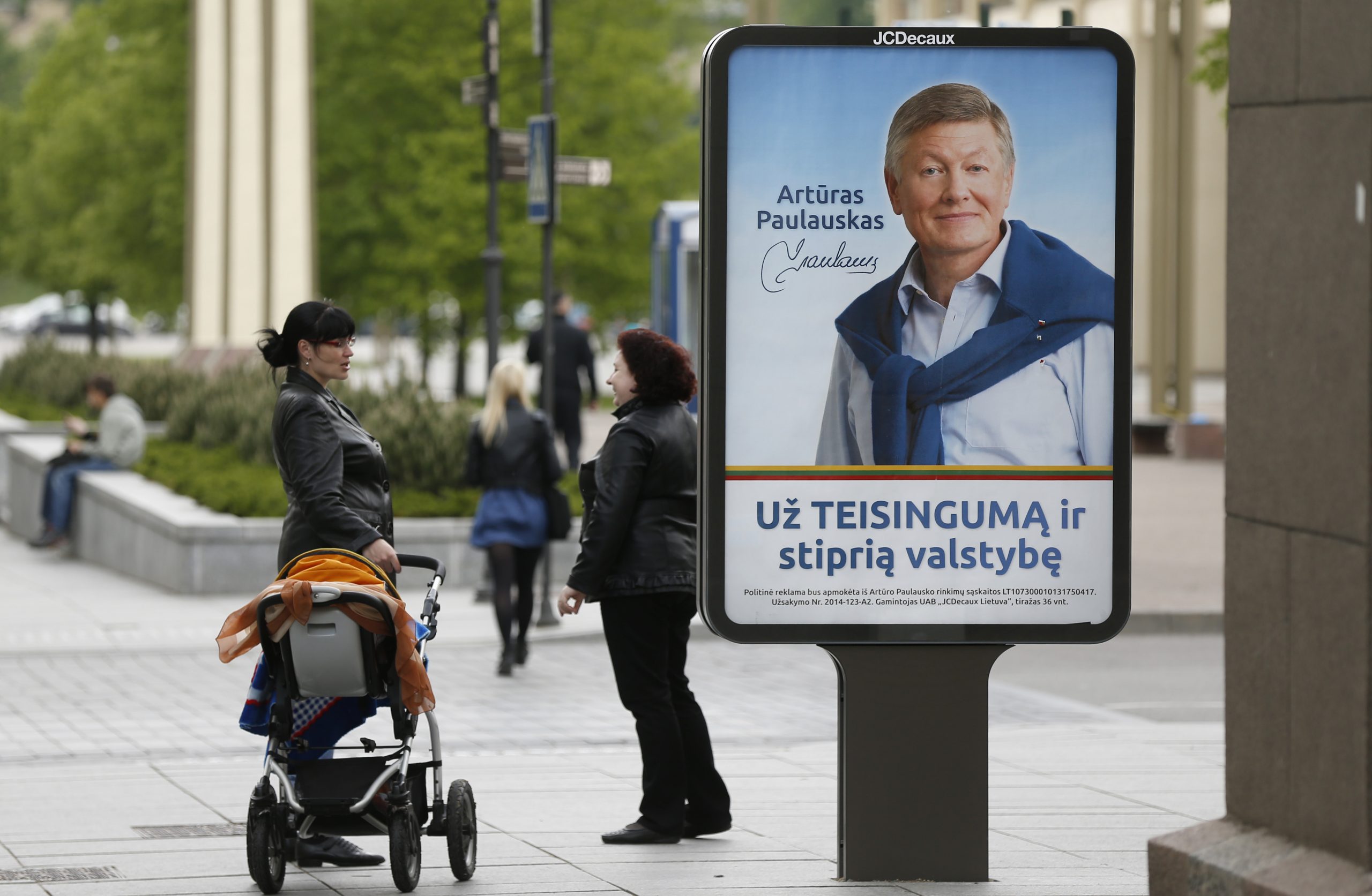 Incumbent favorite in Lithuania presidential vote