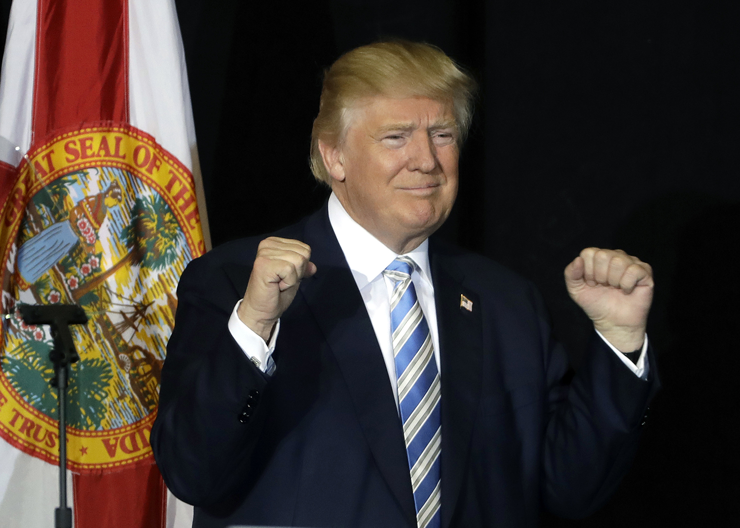 Trump tops Clinton in Florida stunner