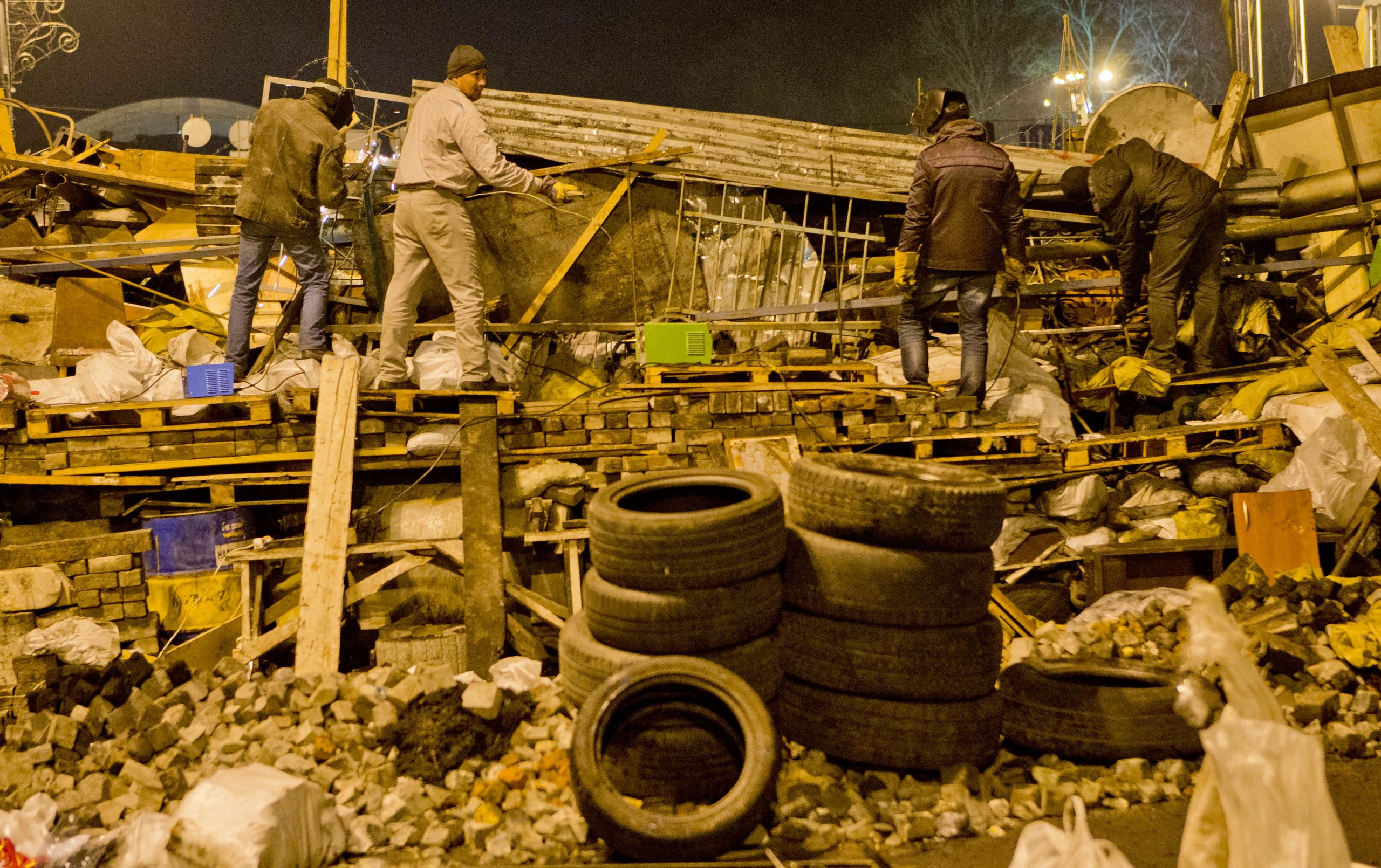 Scores killed in deadly Ukraine day of protest