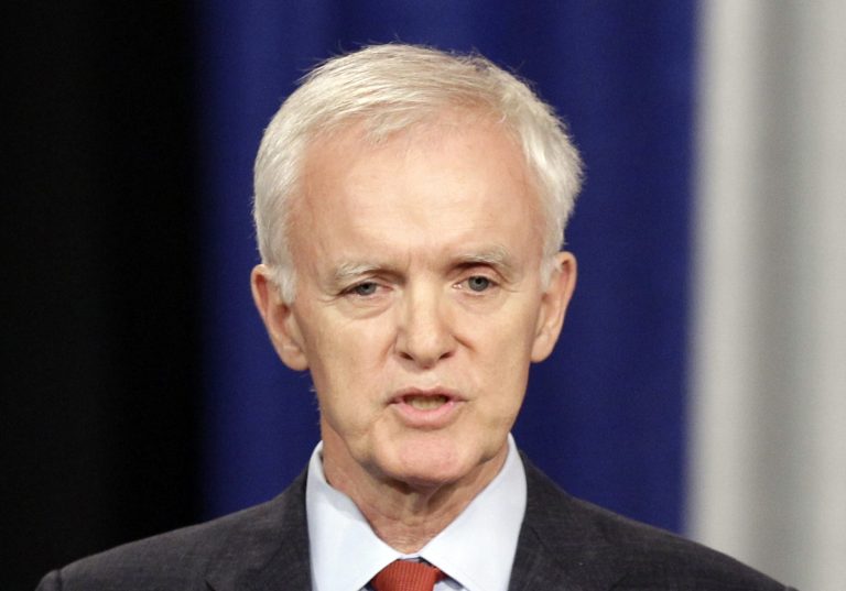Kerrey, who has endorsed Clinton, nonetheless accused her of trying to circumvent the law. (AP/Nati Harnik)