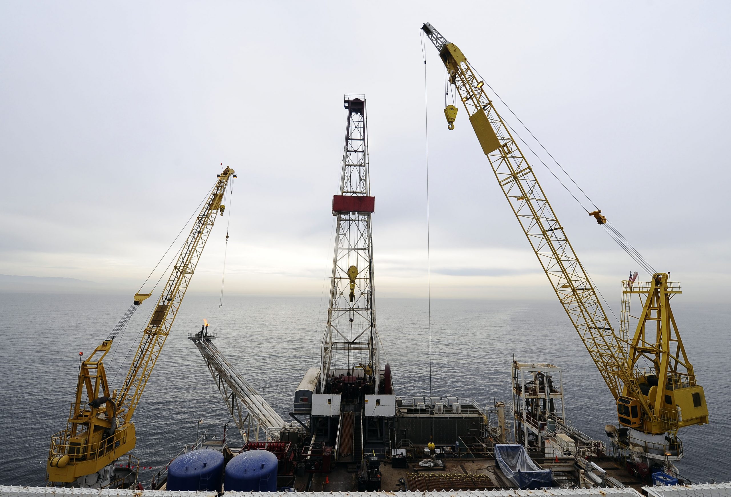 Oil industry presses administration not to scale back offshore drilling plan