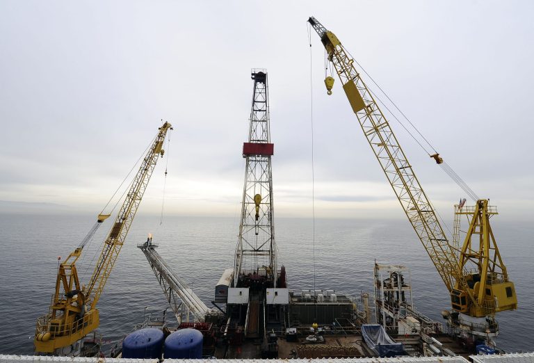Ocean energy bureau finds that fracking has no significant environmental effect. (AP Photo/Chris Carlson, File)