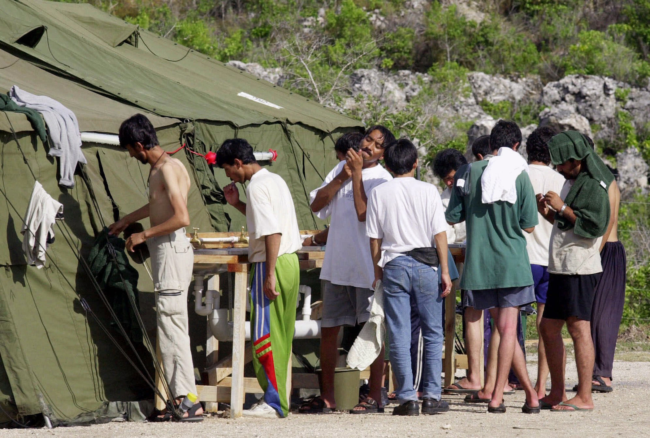 UN report: 65 million people displaced by war or persecution in 2017