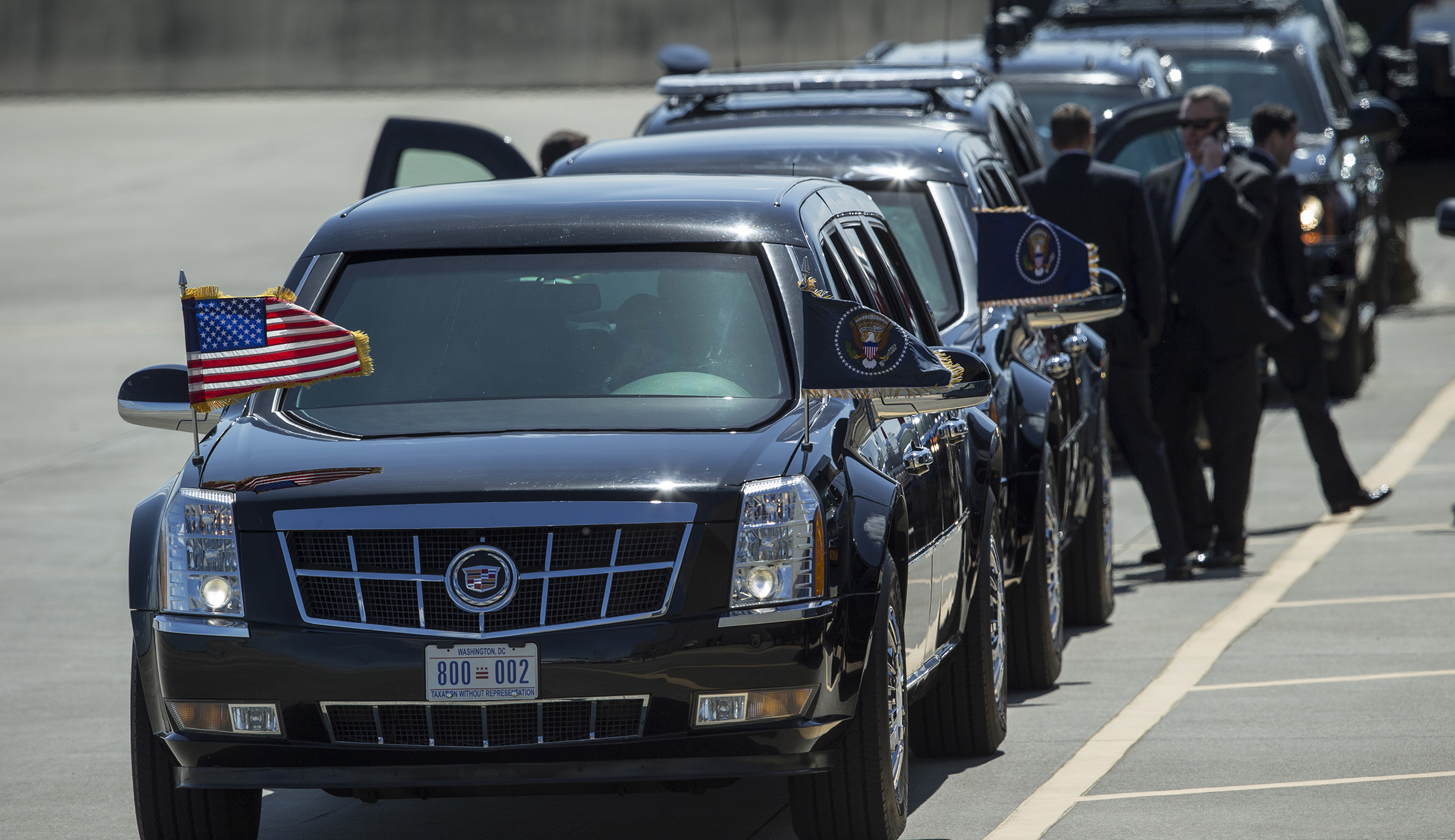 Woman fired from her job after flipping off Trump’s motorcade
