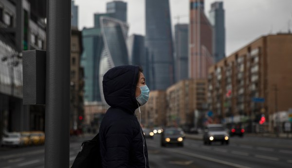Backtrack: Trump administration now says public should wear masks