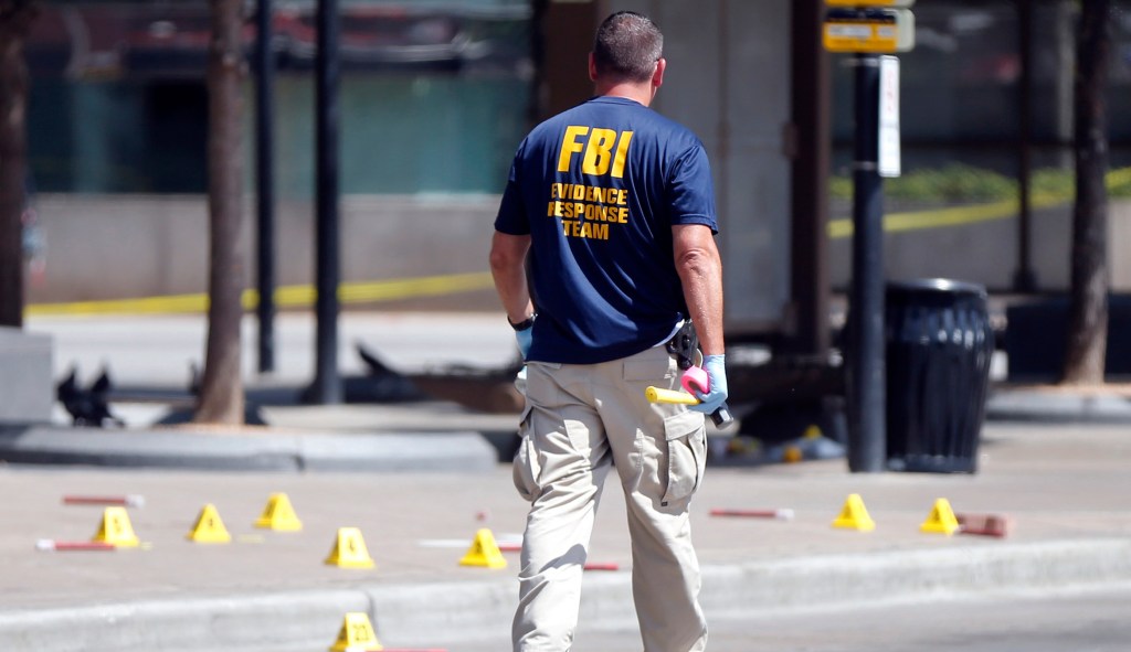 FBI: Murders, violent crimes dipped in 2017