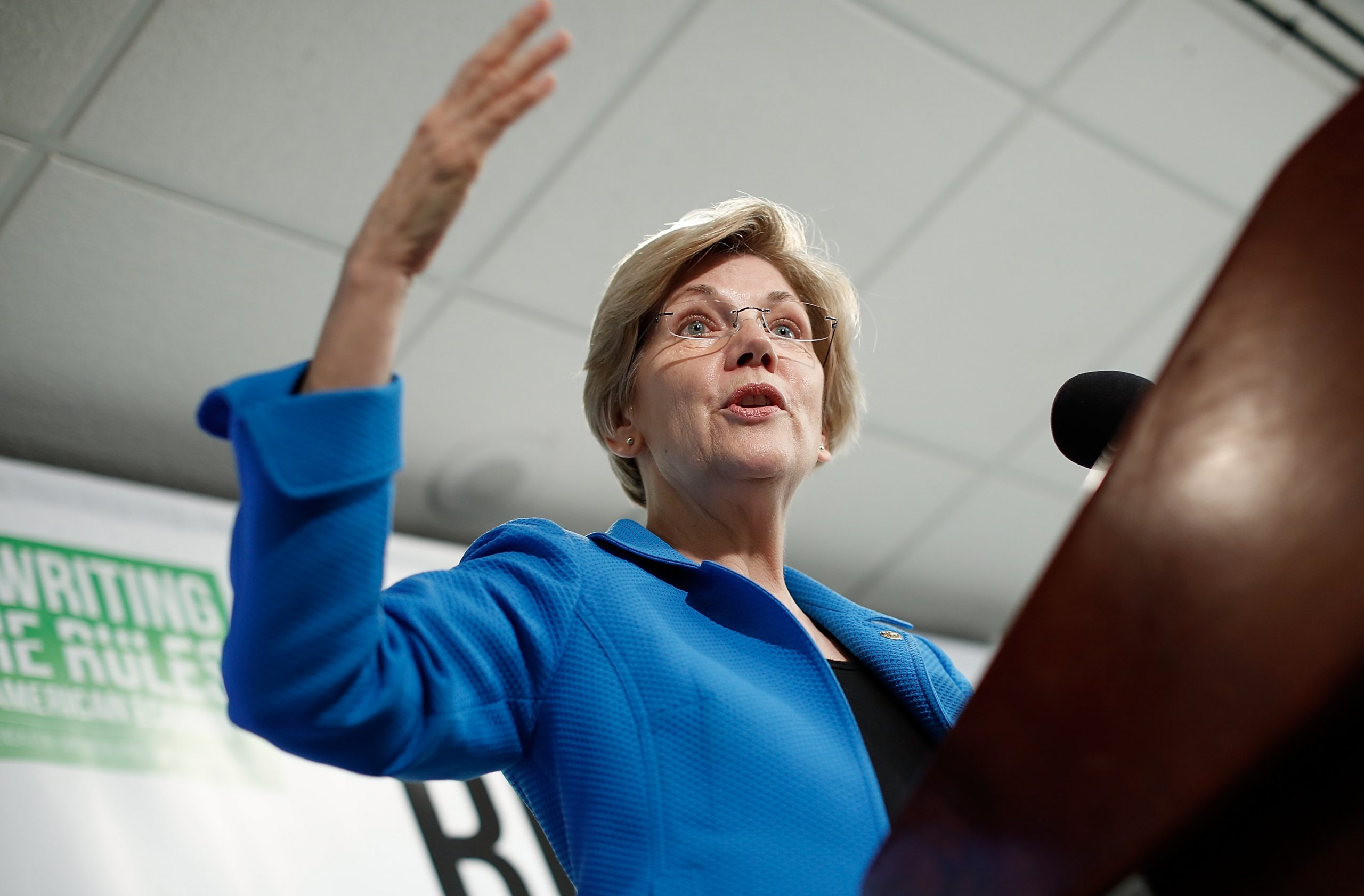 Warren strikes back at Obama with scathing report on trade deals