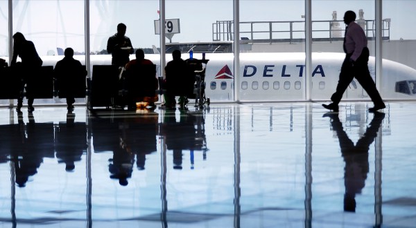 This airline is giving passengers up to $9,950 if they get bumped from a flight
