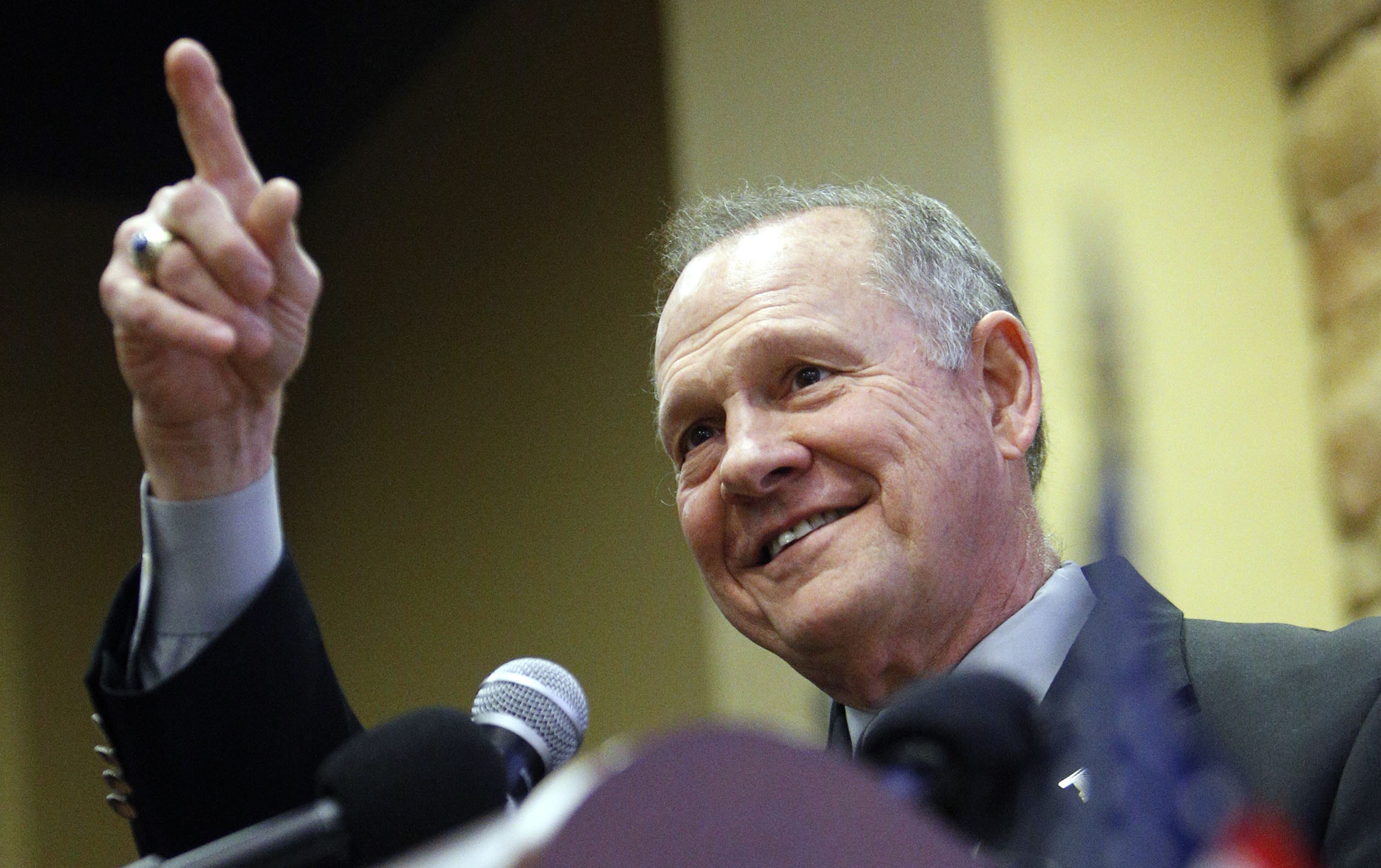 Roy Moore says lawsuit against Washington Post incoming