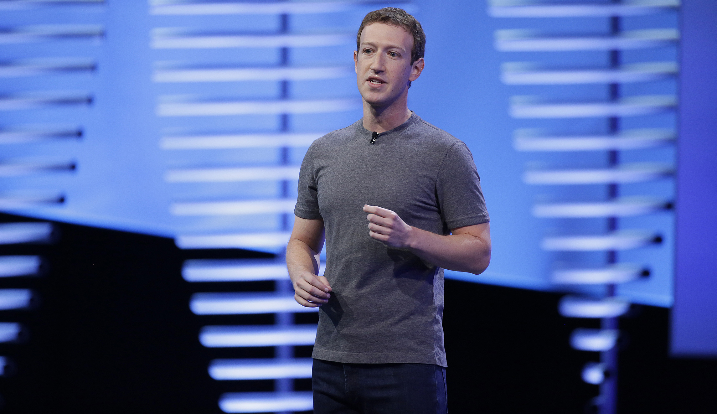 Mark Zuckerberg ‘sorry’ after facing backlash from virtual-reality tour of hurricane-hit Puerto Rico