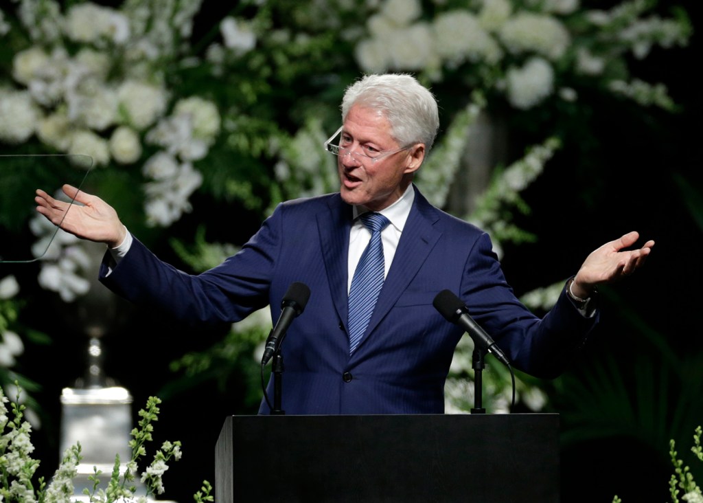 Bill Clinton mostly escapes Lynch meeting scandal
