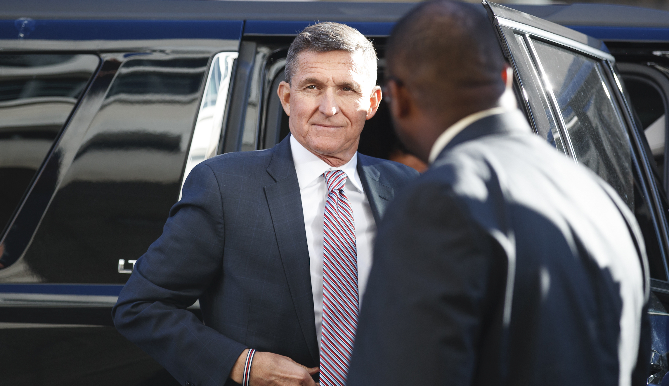 Flynn sends first tweet since unsealed notes revealed FBI discussed prosecution before interview