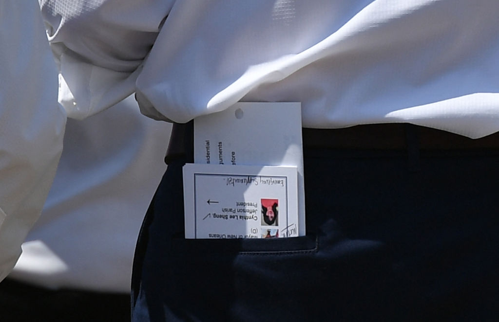 BIDEN CARRIES NOTE CARD IN HIS BACK POCKET