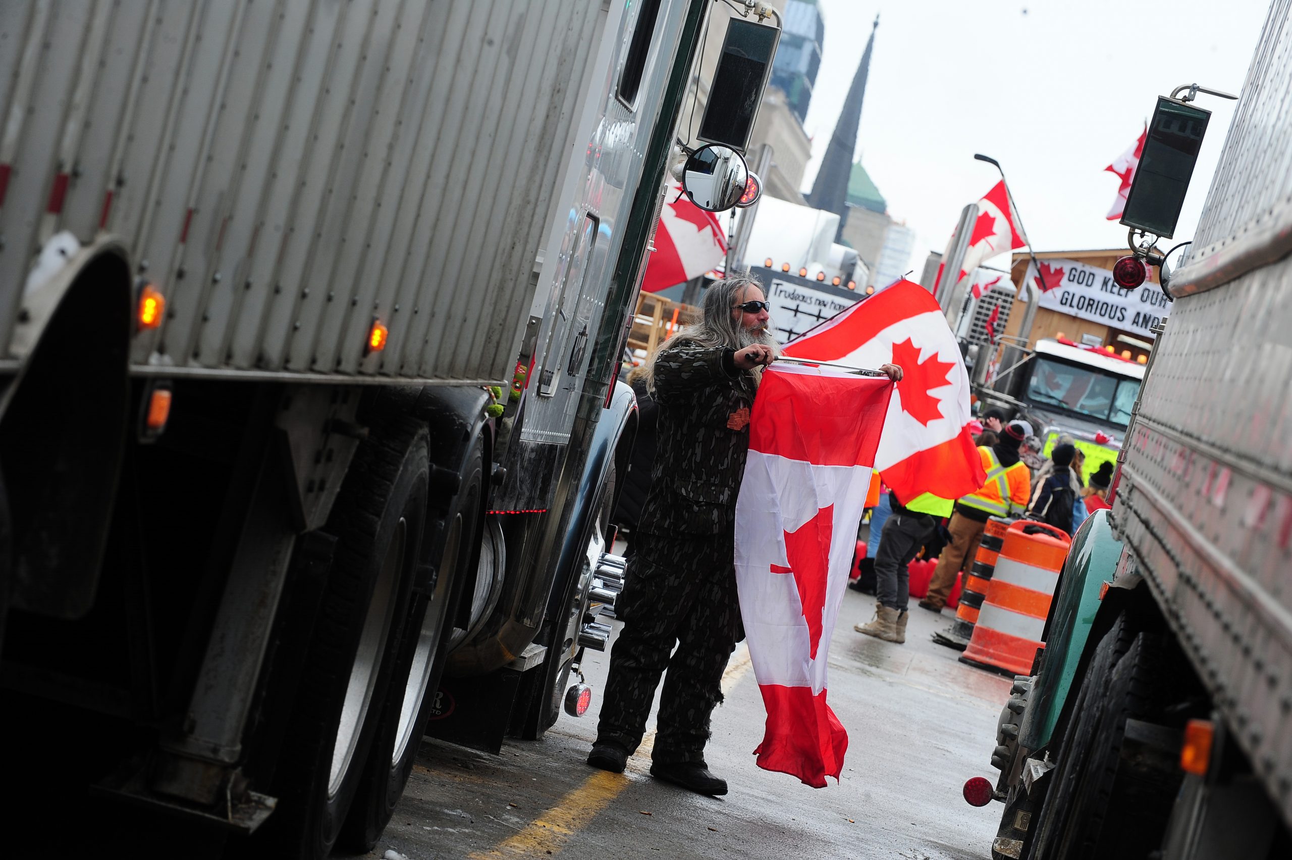 Former Obama official encourages arrests and tire-slashing to punish Canada protesters
