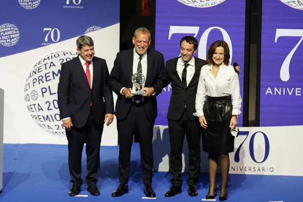 Female writer awarded prestigious literary prize turns out to be three men