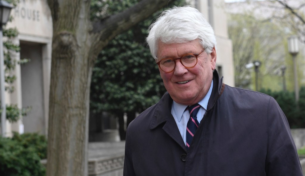 Prosecutors press Obama counsel on Ukraine report