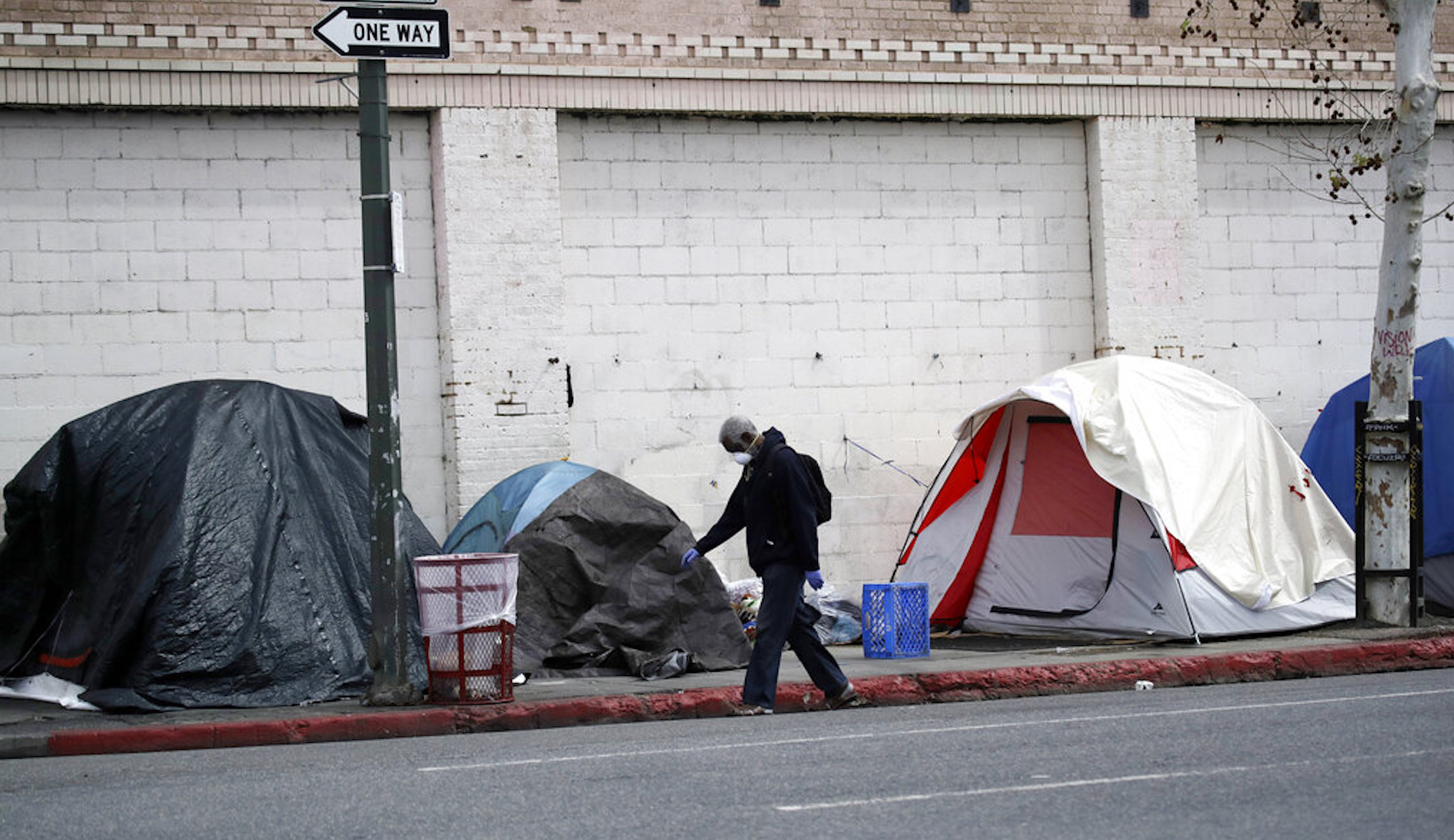 Activist declares Oakland the ‘land of milk and fentanyl’ due to homelessness