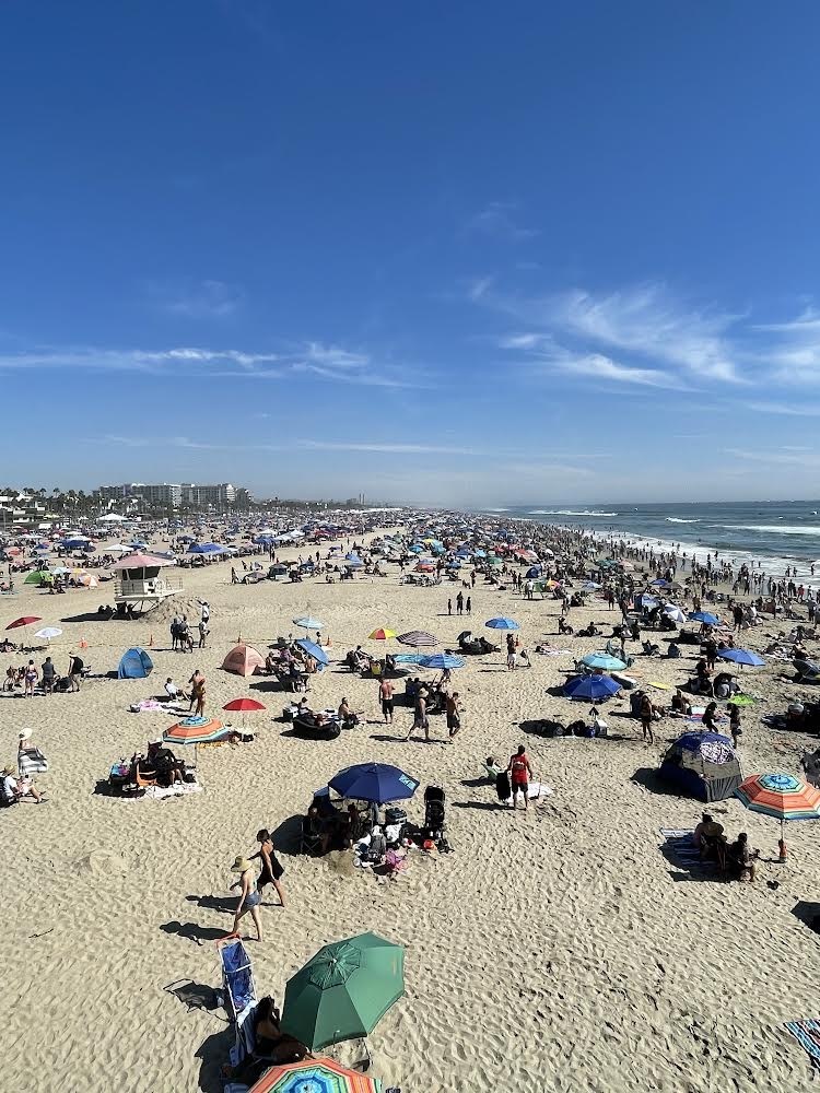 Huntington Beach beachgoers.jpeg