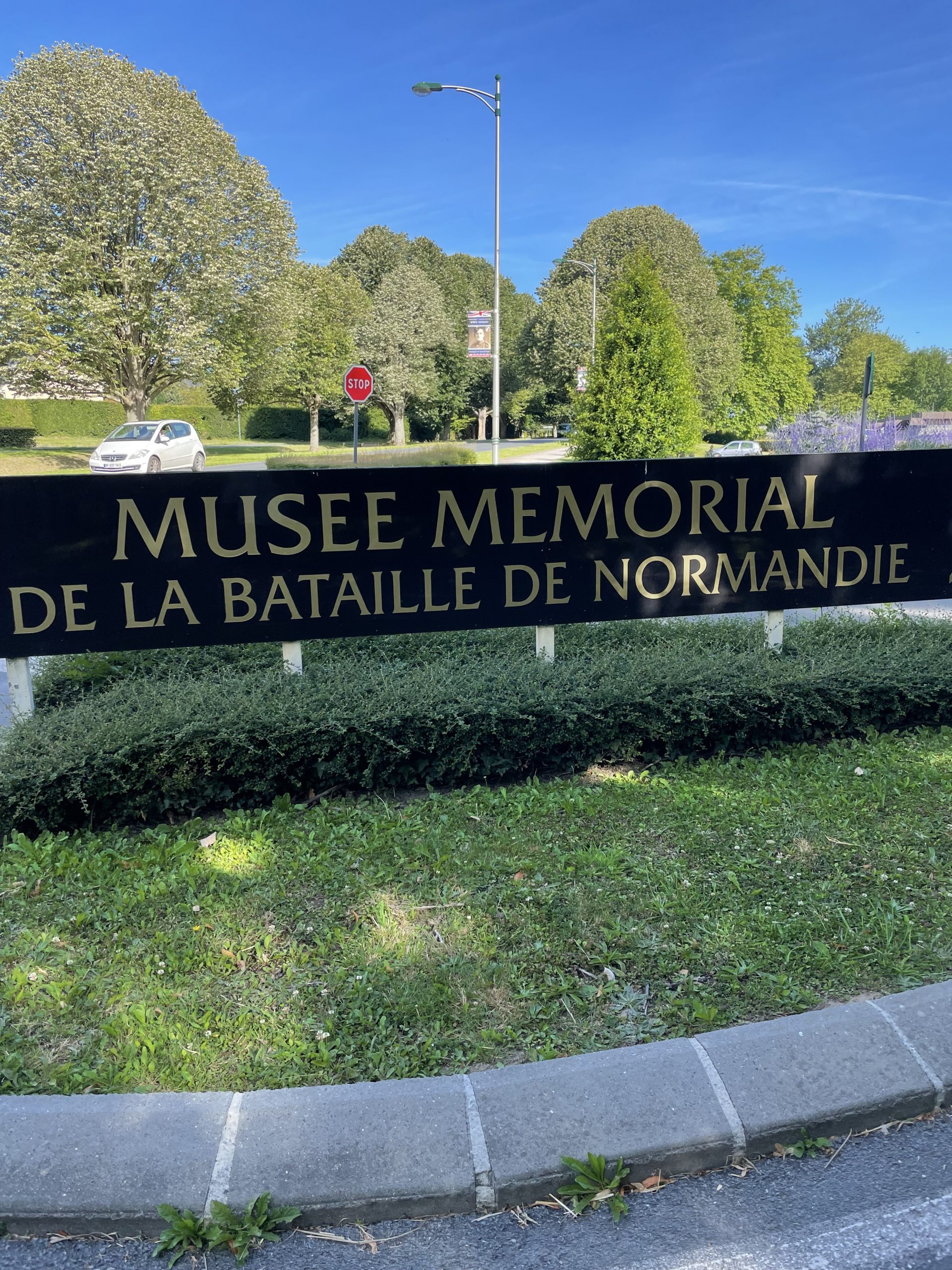 Sign in French for Memorial Museum of the Battle of Normandy 