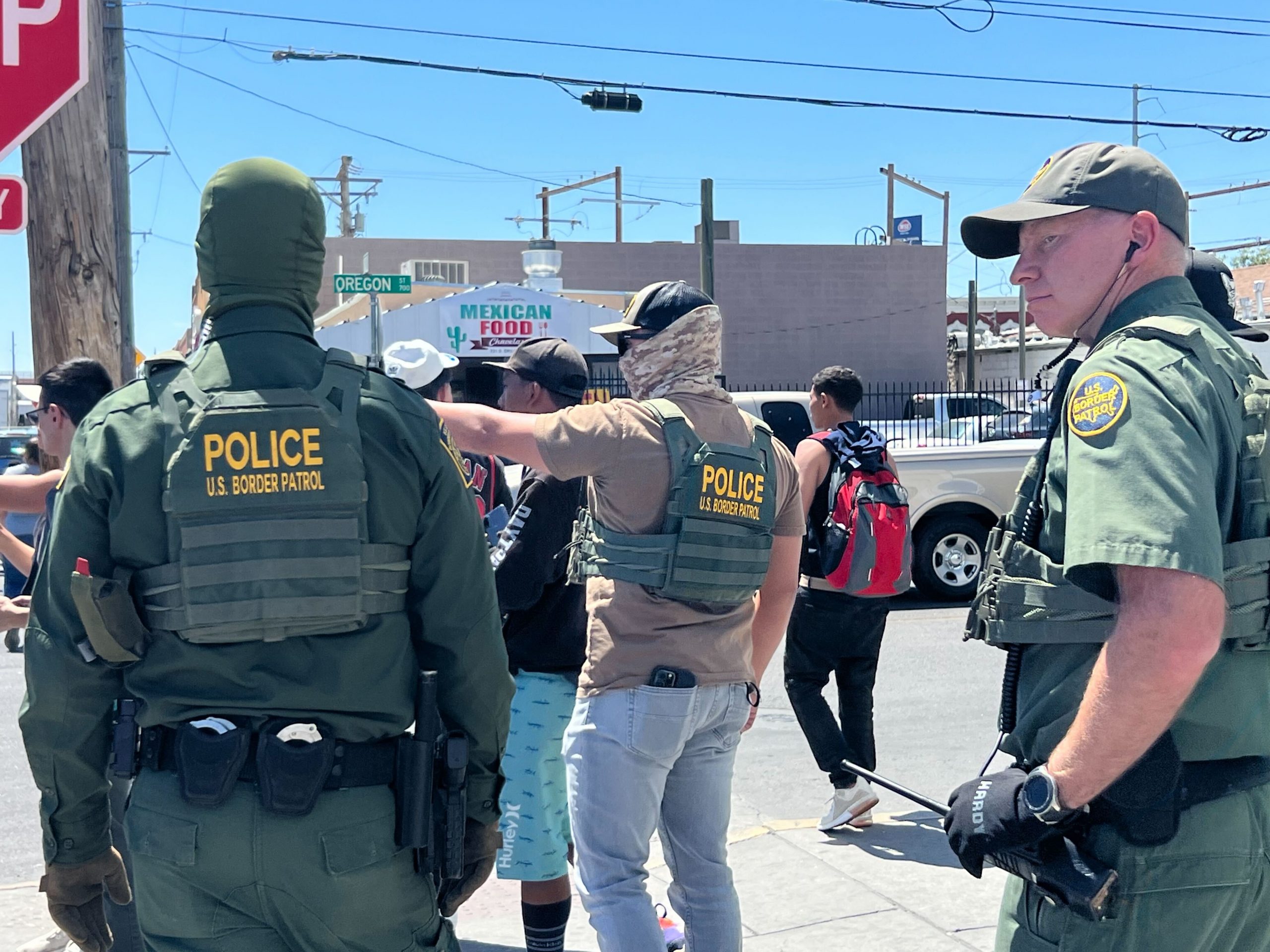 Border Patrol and ICE sweep through migrant camp in El Paso as Title 42 clock ticks down