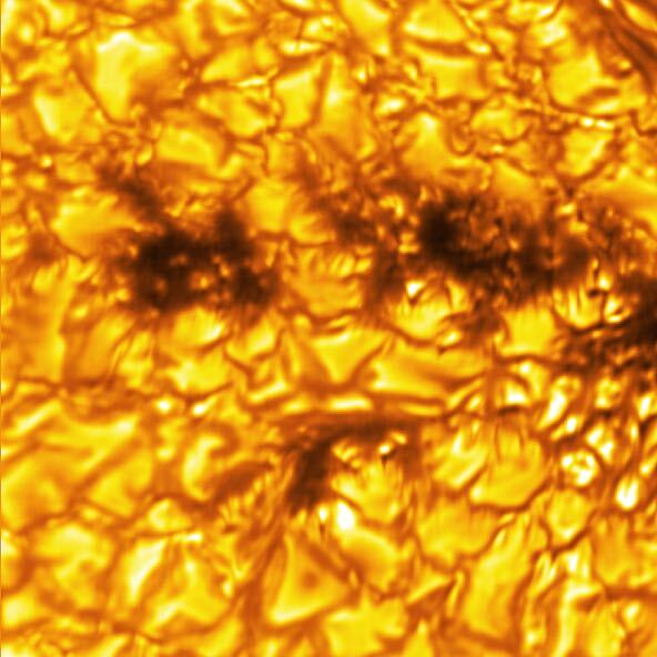 Umbral Fragments Suggest the “End Phase” of a Sunspot